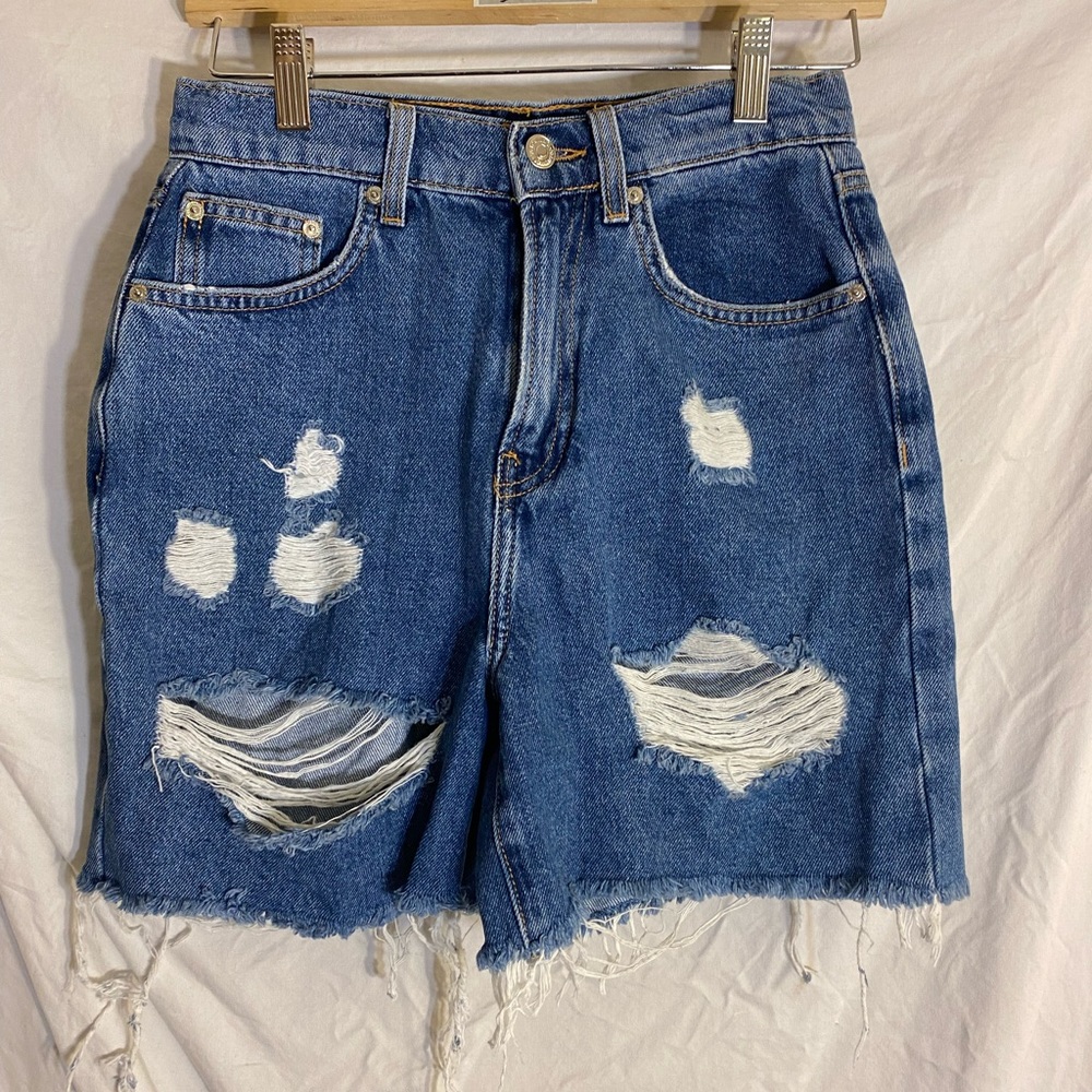 Woman’s Forever 21 Jean shorts size 25